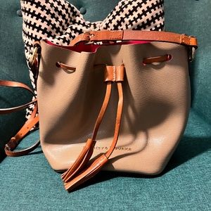 Dooney & Bourke Crossbody Bag